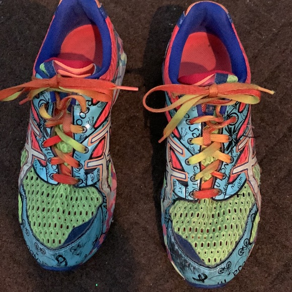 Asics Shoes - Unisex ASICS gel-noosa tri 6 size 8